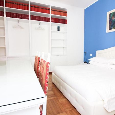Duomo Charme Apartment Милано Екстериор снимка